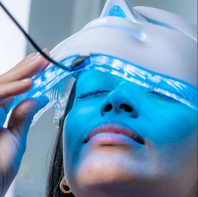 DERMALEA™ Lumi-Tech Essential
